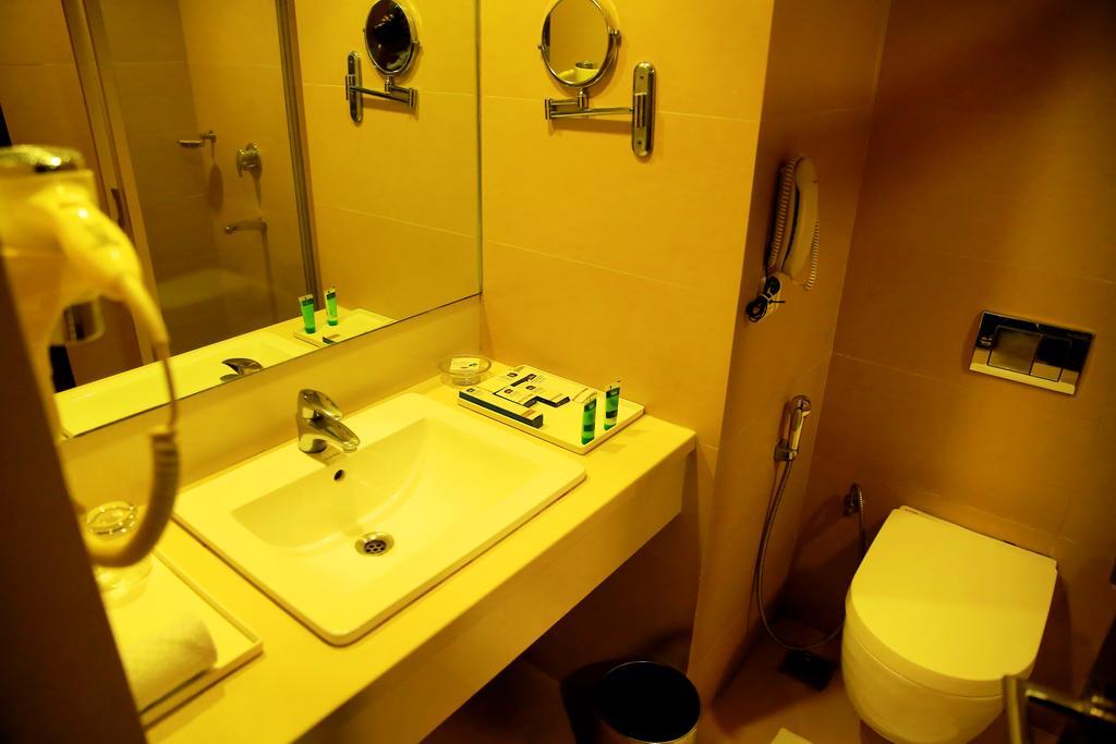 Best Western Jubilee Ridge Hyderabad Exterior photo