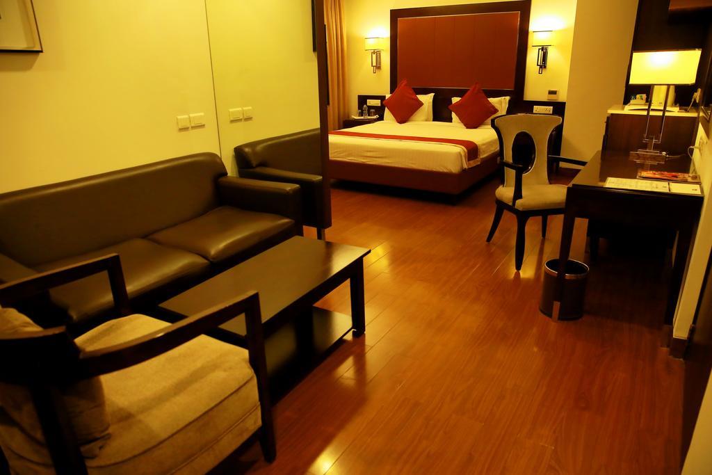 Best Western Jubilee Ridge Hyderabad Exterior photo