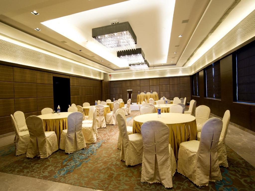 Best Western Jubilee Ridge Hyderabad Exterior photo