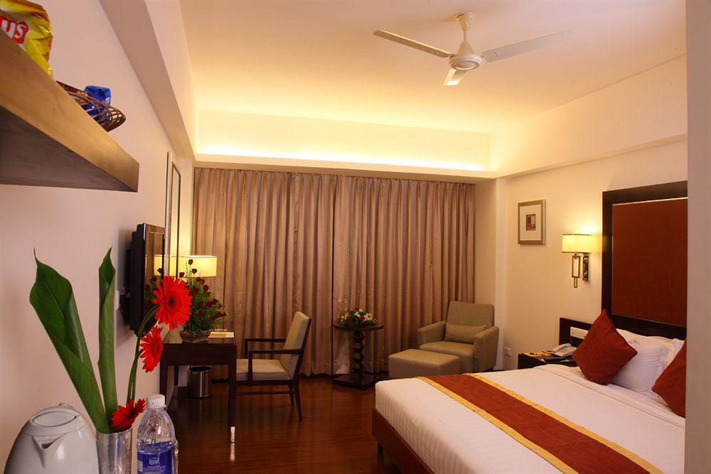 Best Western Jubilee Ridge Hyderabad Exterior photo